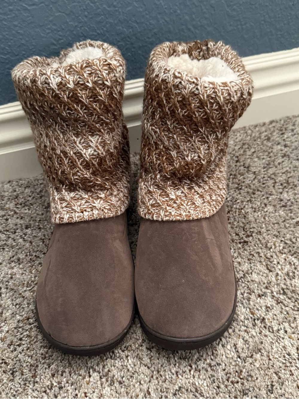 Women's Muk Luk Cable Sweater Knit Brown Ankle Boots Brown 9